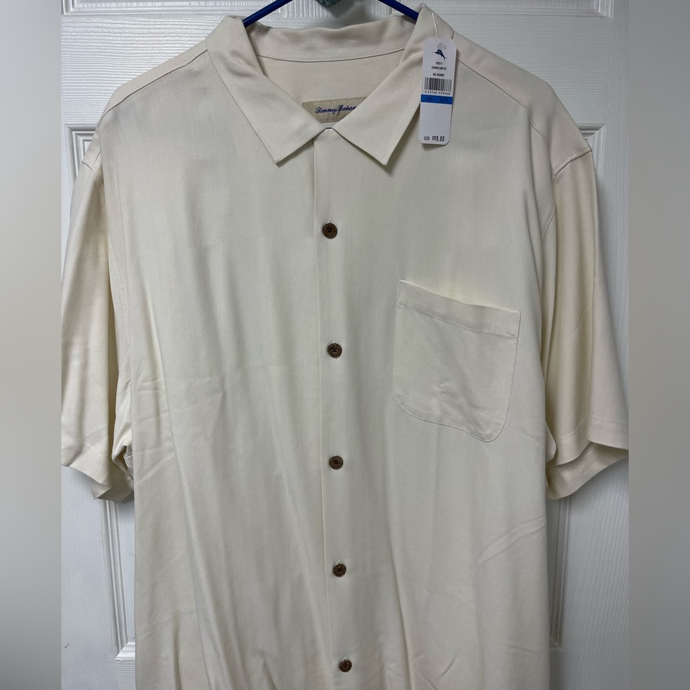 Tommy Bahama Cayman Camp 100% silk short sleeve. Color is coconut. NWT